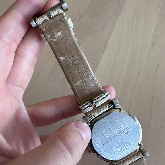 Burberry women’s watch - Picture 11 of 12
